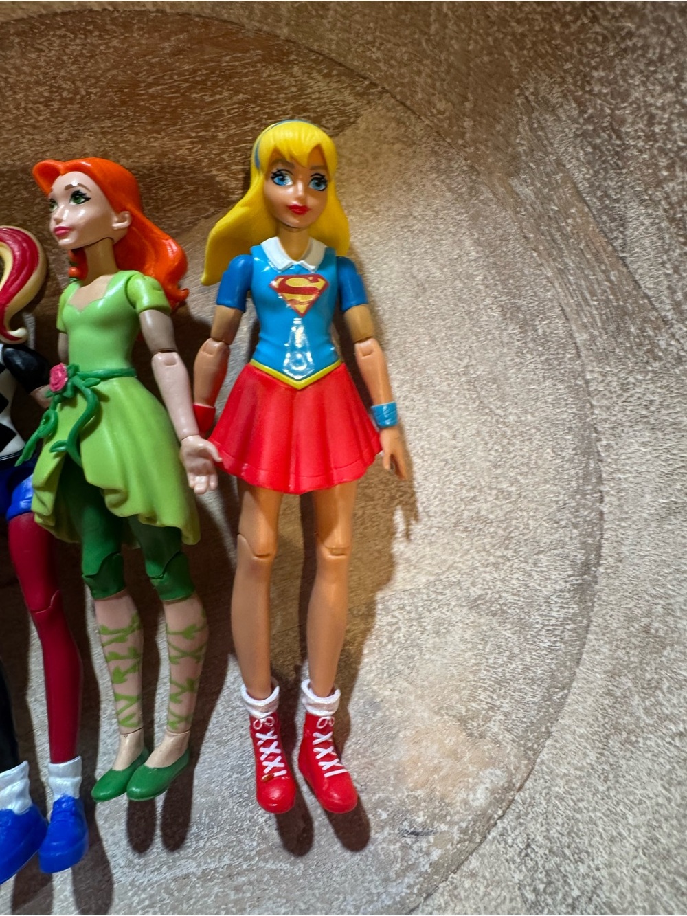 5/$30 DC Girls Action Figure Lot - Black, Yellow, Blue, Red, Green, Pink - Picture 6 of 6
